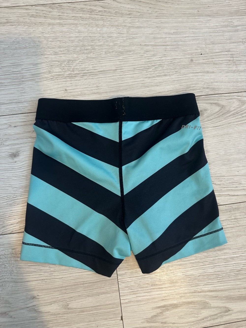 Nike compression shorts - Picture 3 of 3